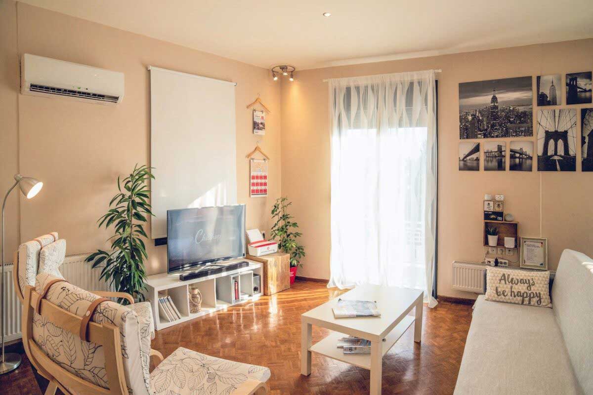 Nicey furnished Airbnb short term rental